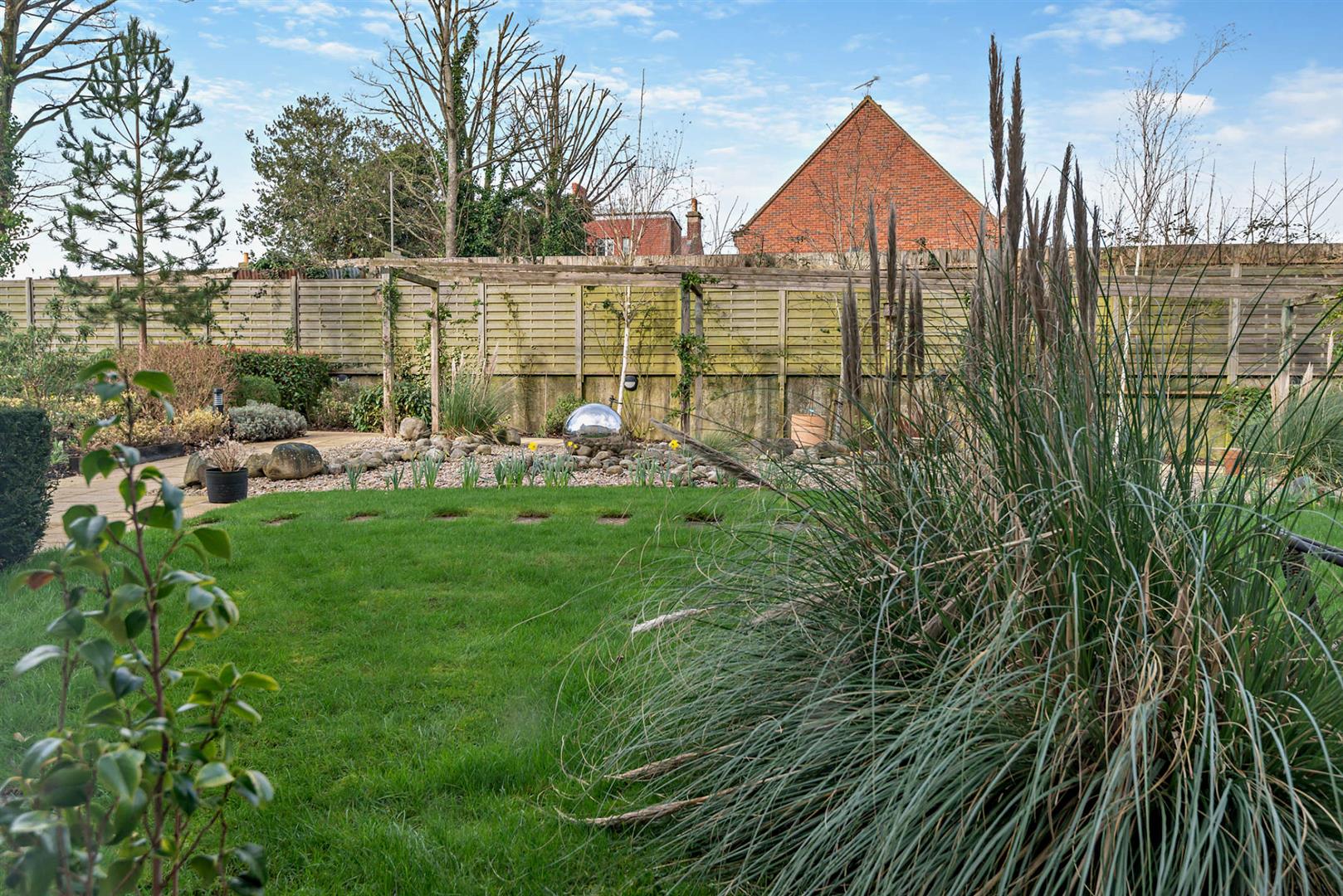8 Queen Eleanor Court, Salisbury Street, Amesbury, SP4 7FU