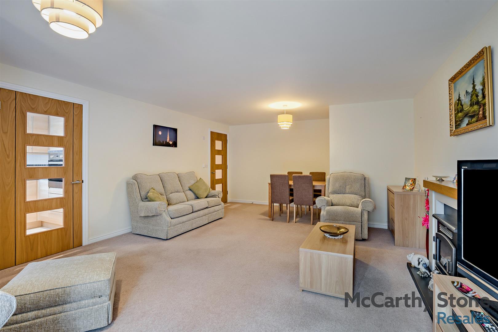 8 Queen Eleanor Court, Salisbury Street, Amesbury, SP4 7FU