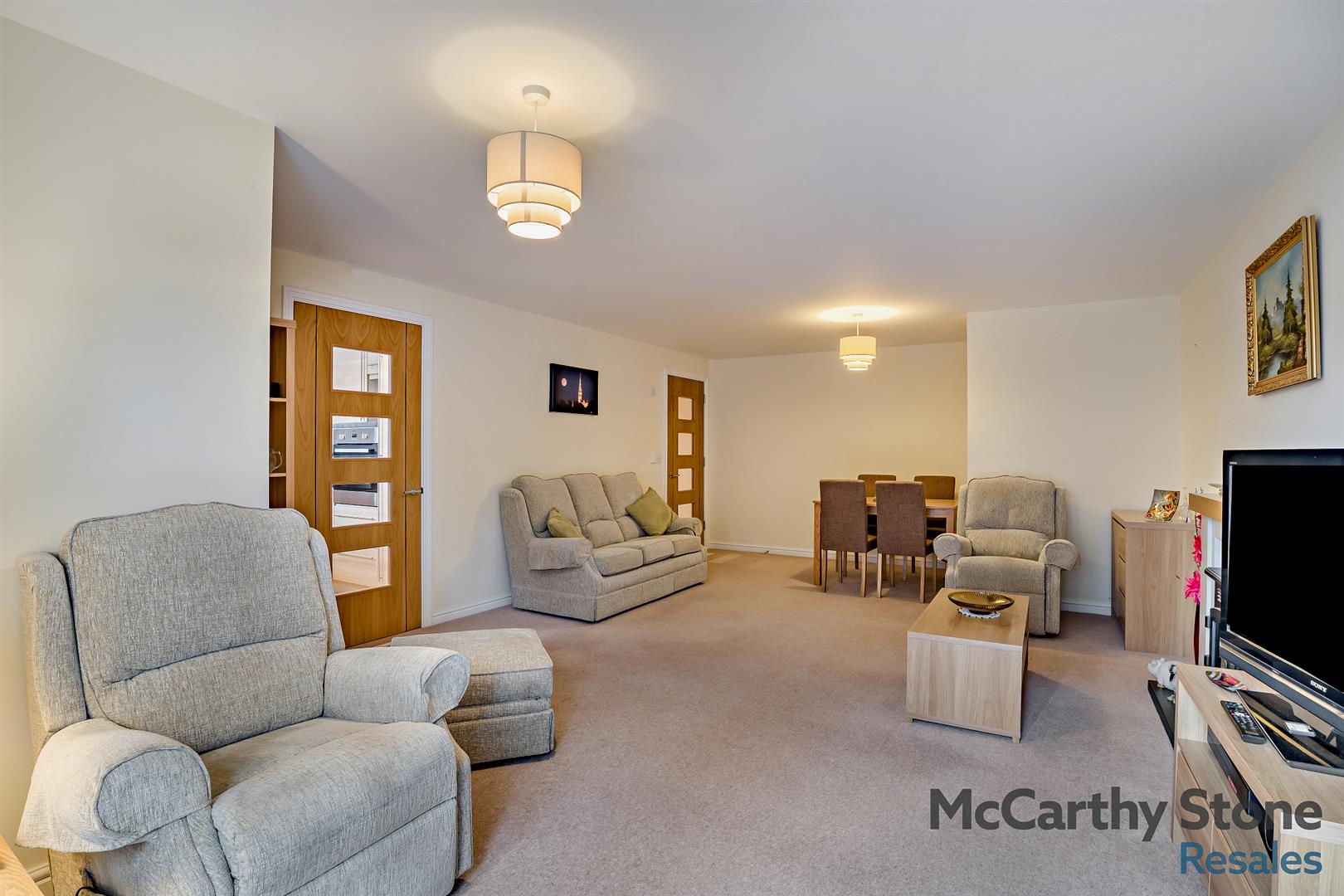 8 Queen Eleanor Court, Salisbury Street, Amesbury, SP4 7FU