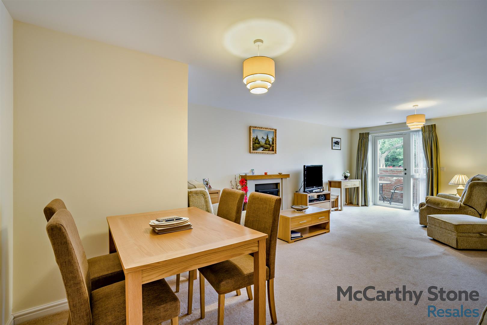 8 Queen Eleanor Court, Salisbury Street, Amesbury, SP4 7FU