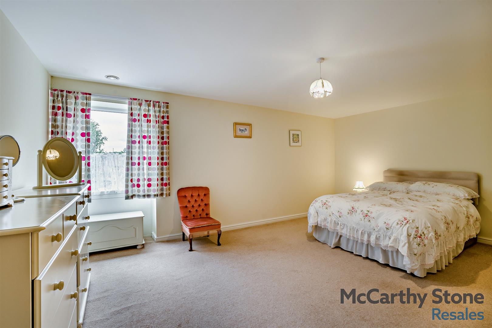 8 Queen Eleanor Court, Salisbury Street, Amesbury, SP4 7FU