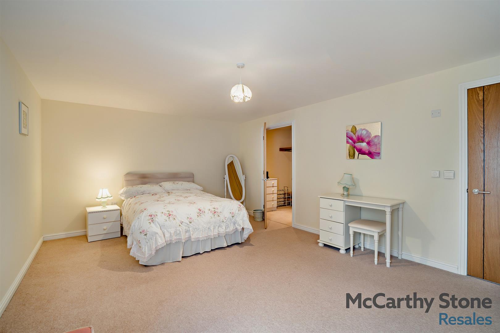8 Queen Eleanor Court, Salisbury Street, Amesbury, SP4 7FU