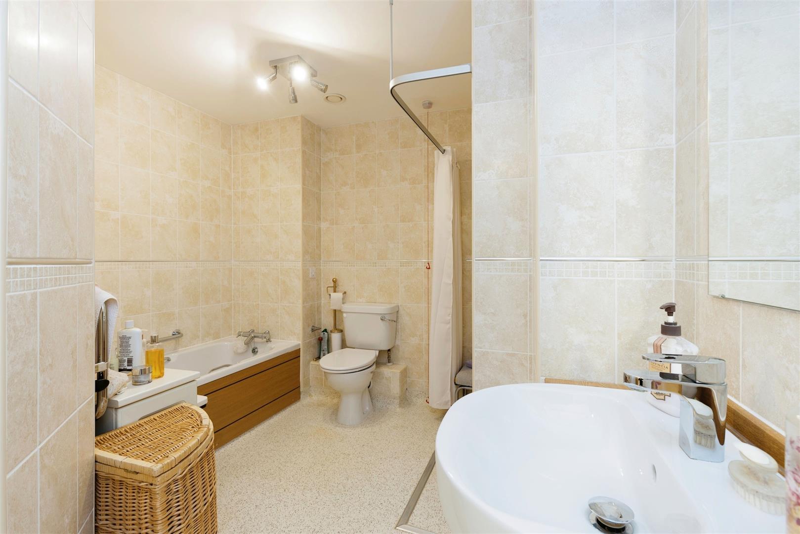 Jenner Court, St. Georges Road, Cheltenham, GL50 3ER