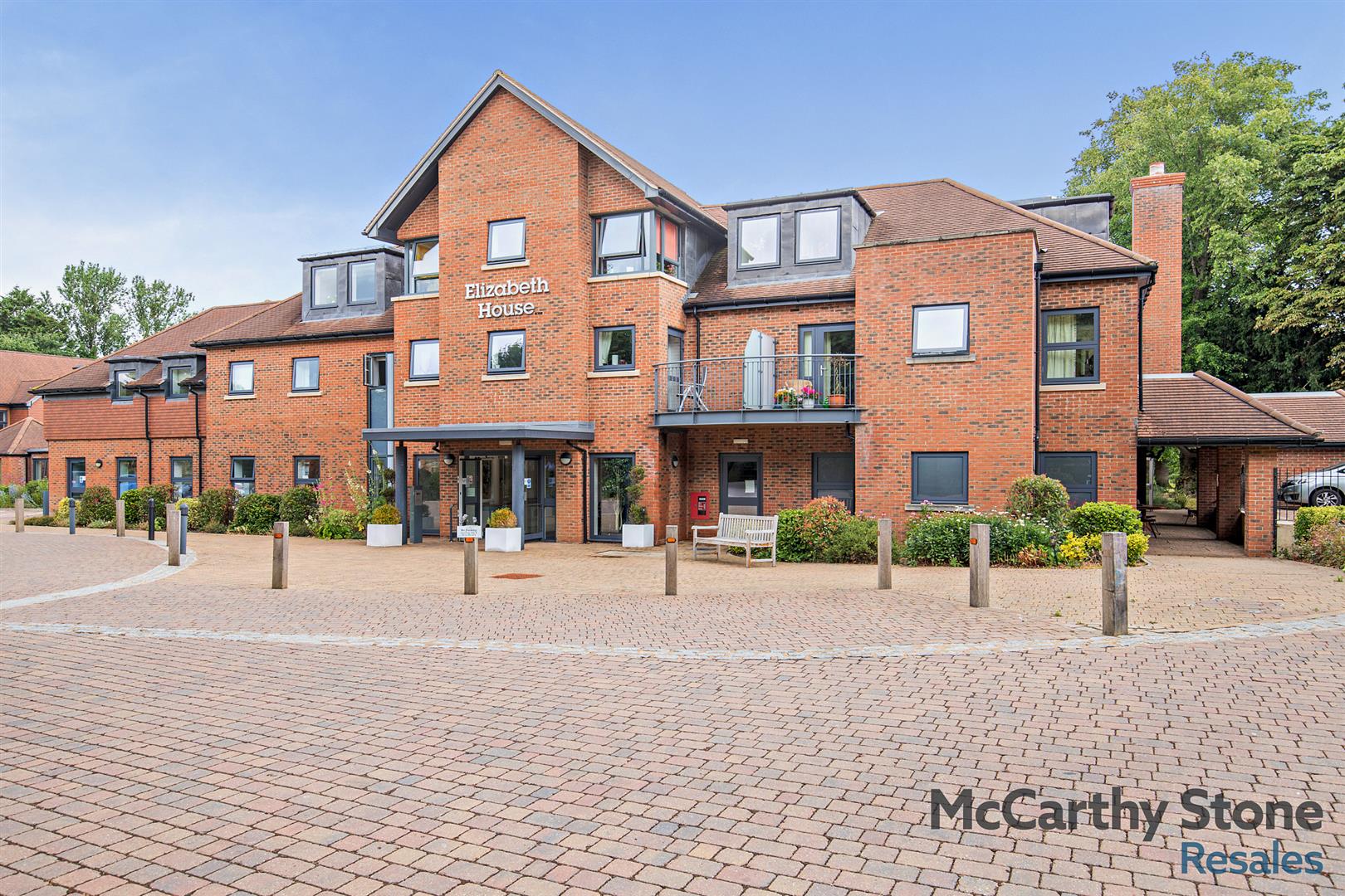 Elizabeth House, St. Giles Mews, Stony Stratford,