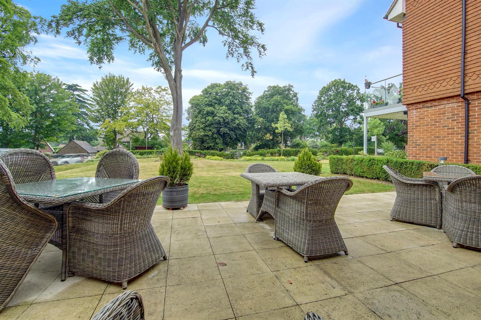 Westhall Road, Warlingham, Surrey, CR6 9HF