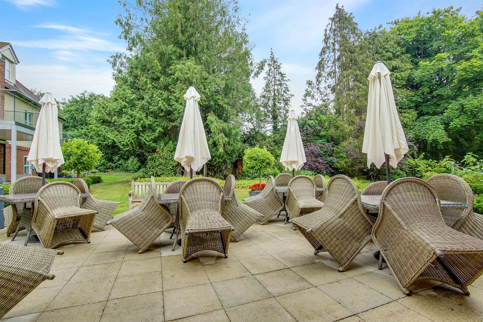 Westhall Road, Warlingham, Surrey, CR6 9HF