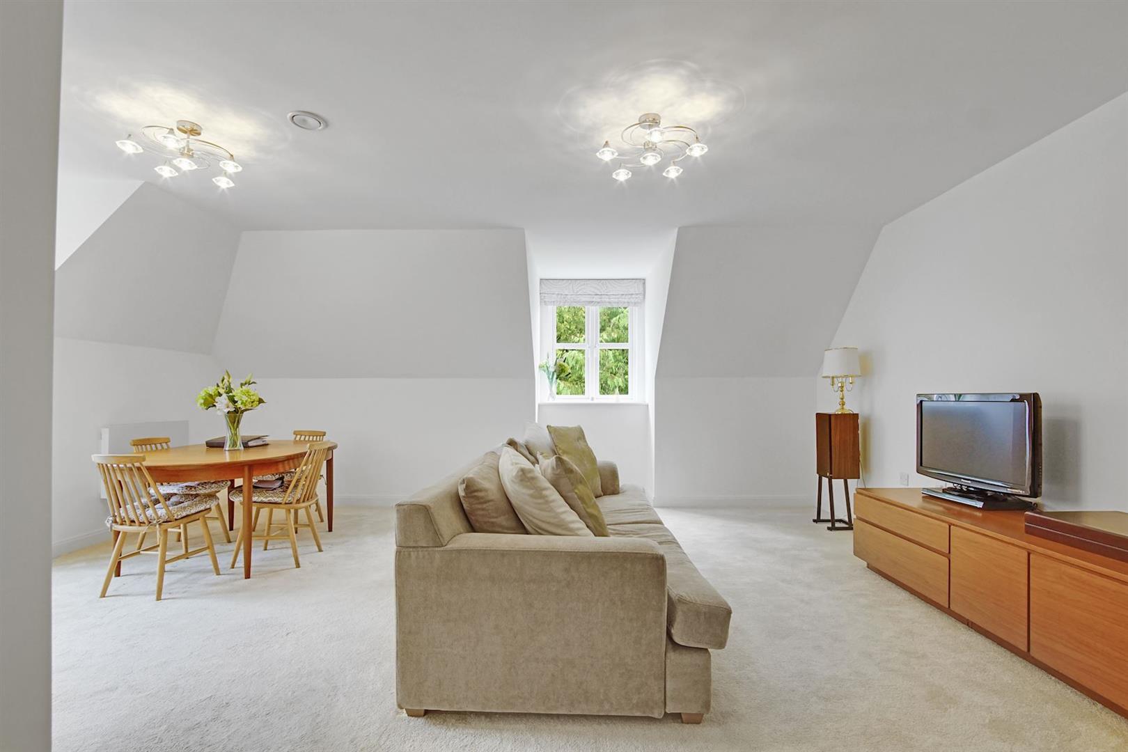 Westhall Road, Warlingham, Surrey, CR6 9HF