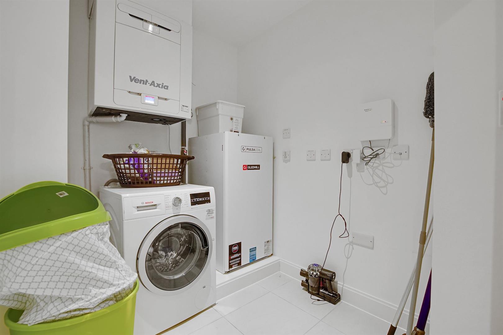 Westhall Road, Warlingham, Surrey, CR6 9HF