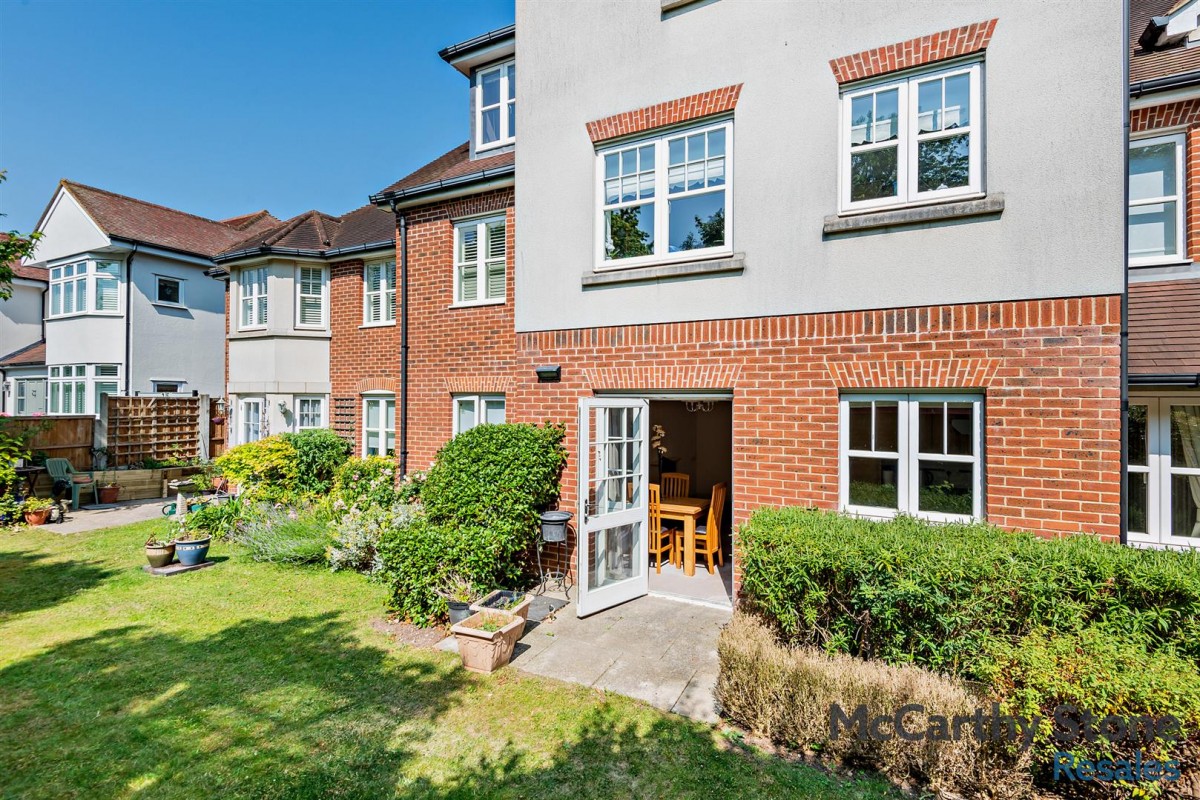 Stewart Court, High Street, Epping, CM16 4FJ | McCarthy and Stone Resales