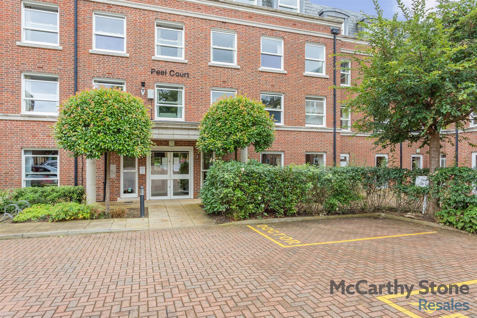 College Way, Welwyn Garden City