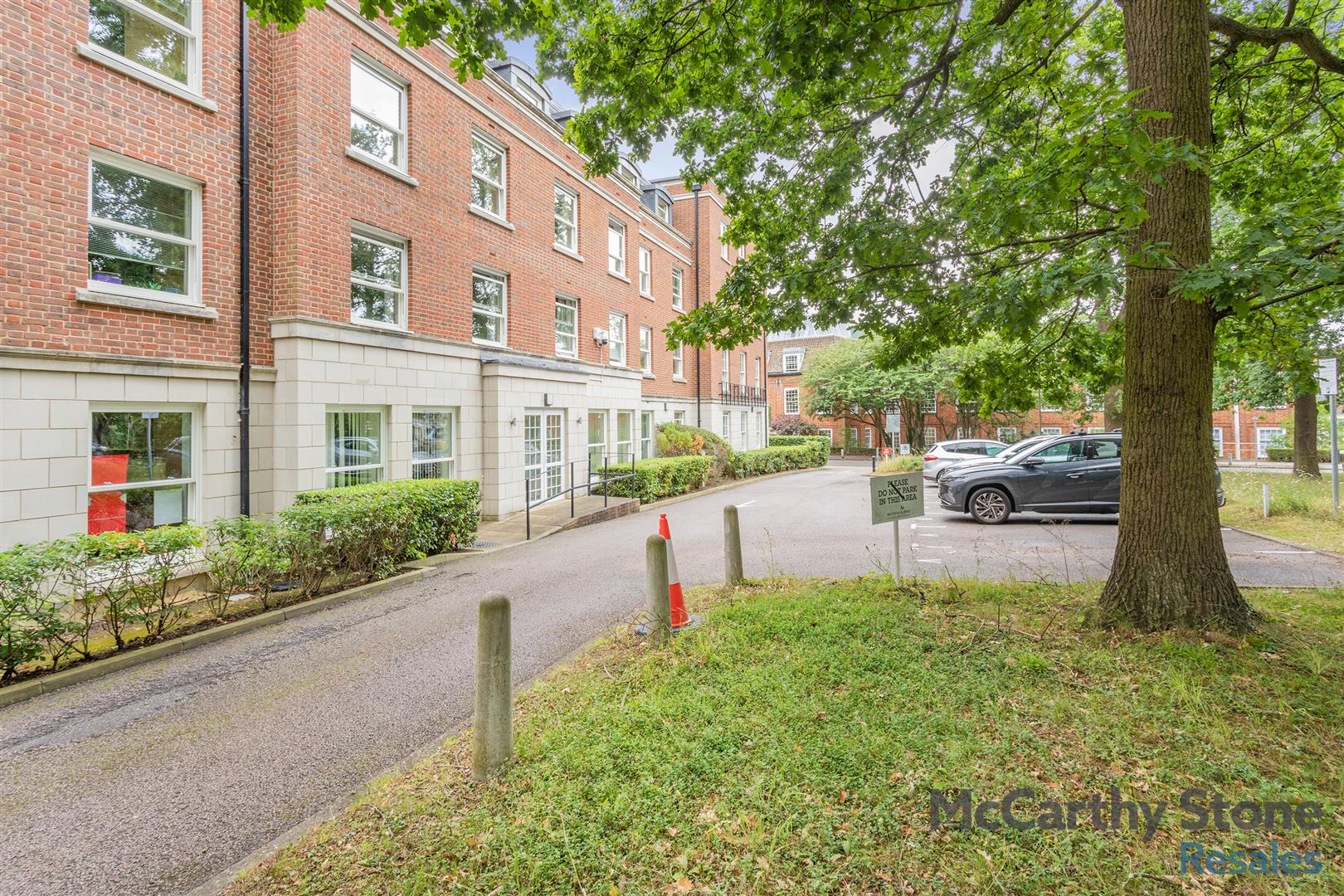College Way, Welwyn Garden City