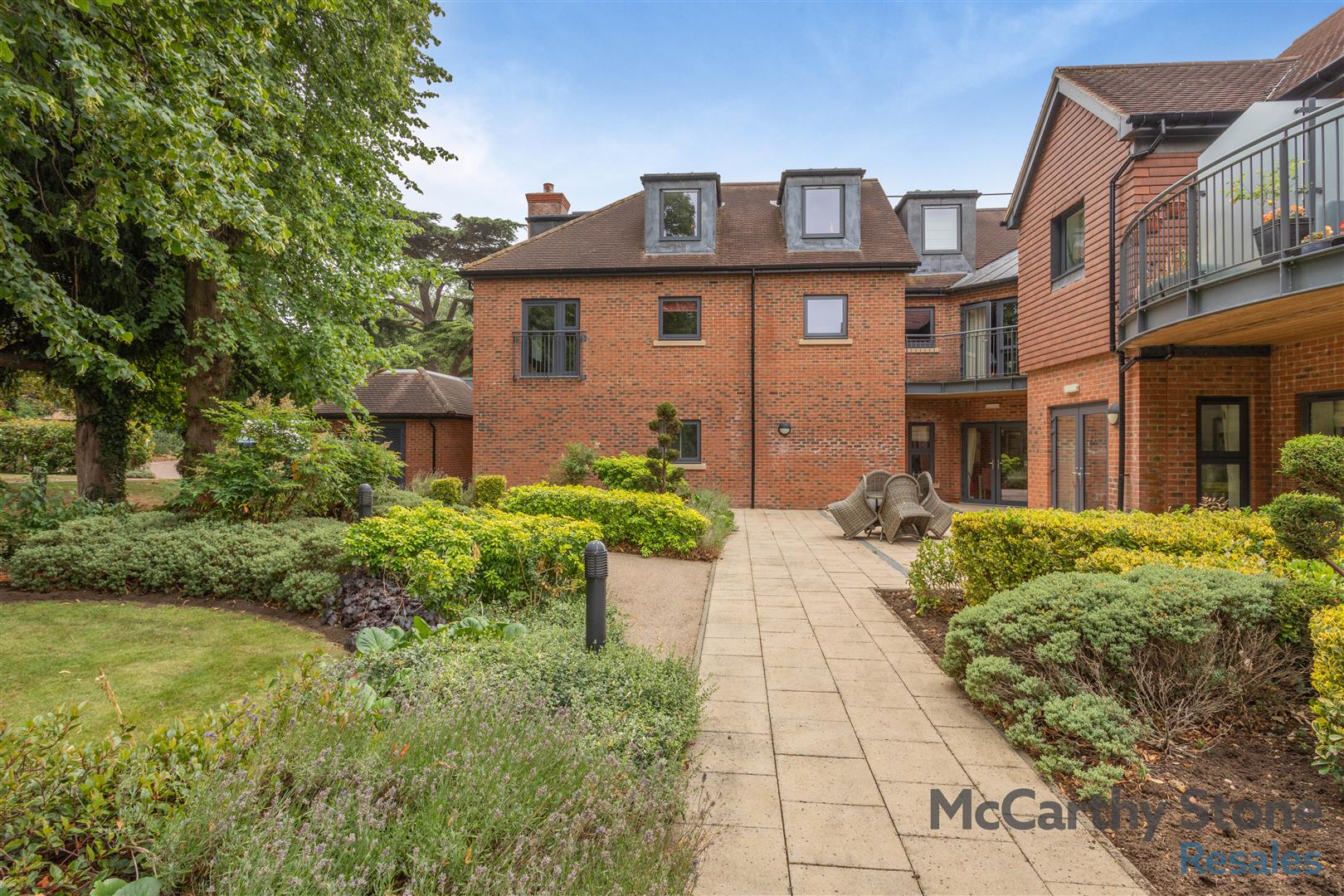 Elizabeth House, St. Giles Mews, Stony Stratford, Milton Keynes, MK11 1HT