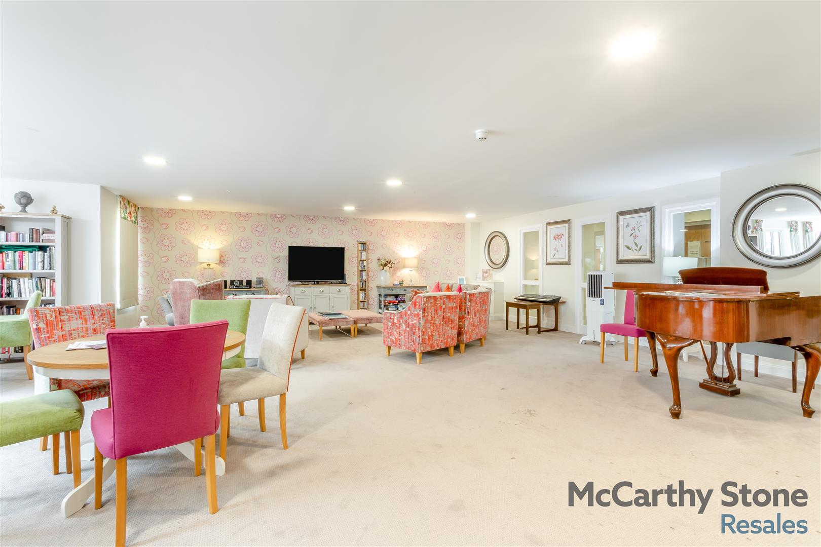 Elizabeth House, St. Giles Mews, Stony Stratford, Milton Keynes, MK11 1HT