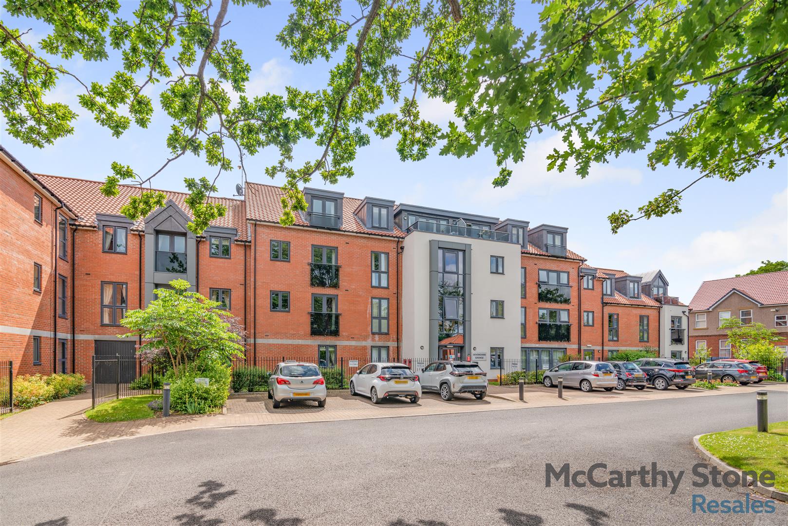 Devonshire Grange, Devonshire Avenue, Roundhay, Leeds, LS8 1AN