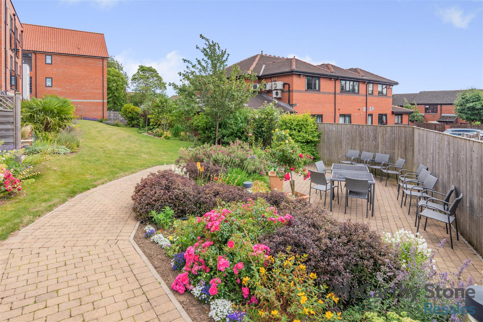 Devonshire Grange, Devonshire Avenue, Roundhay, Leeds, LS8 1AN