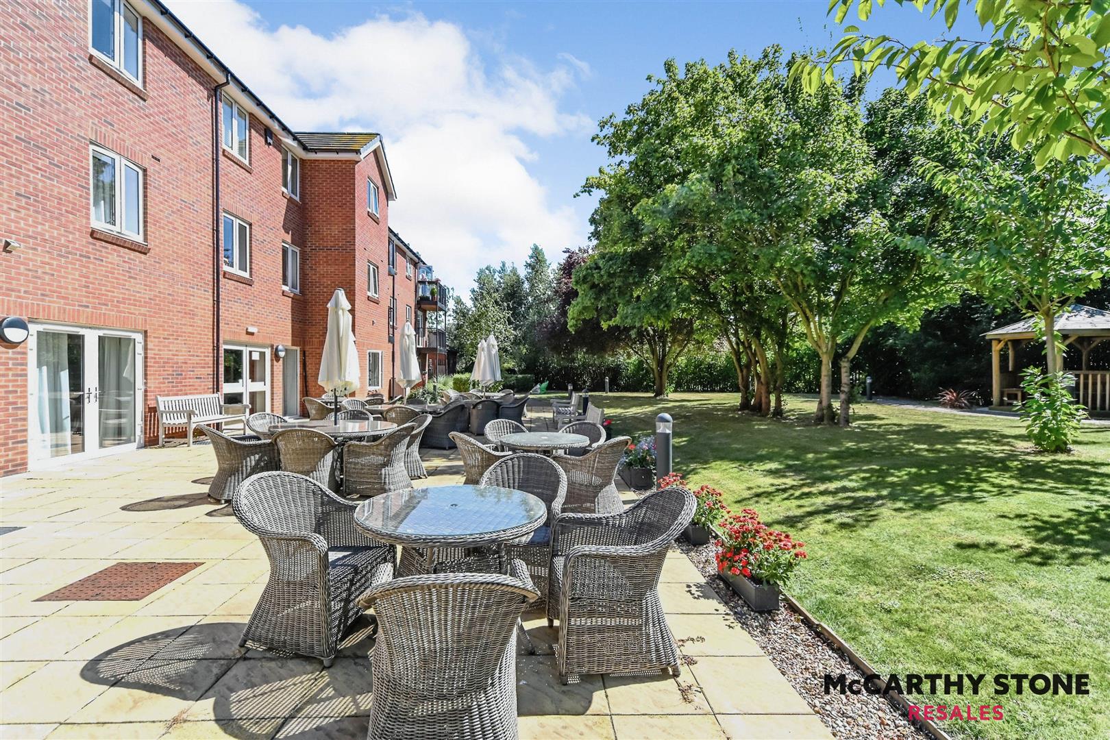 Oakhill Place, High View, Bedford, Bedfordshire, MK41 8FB