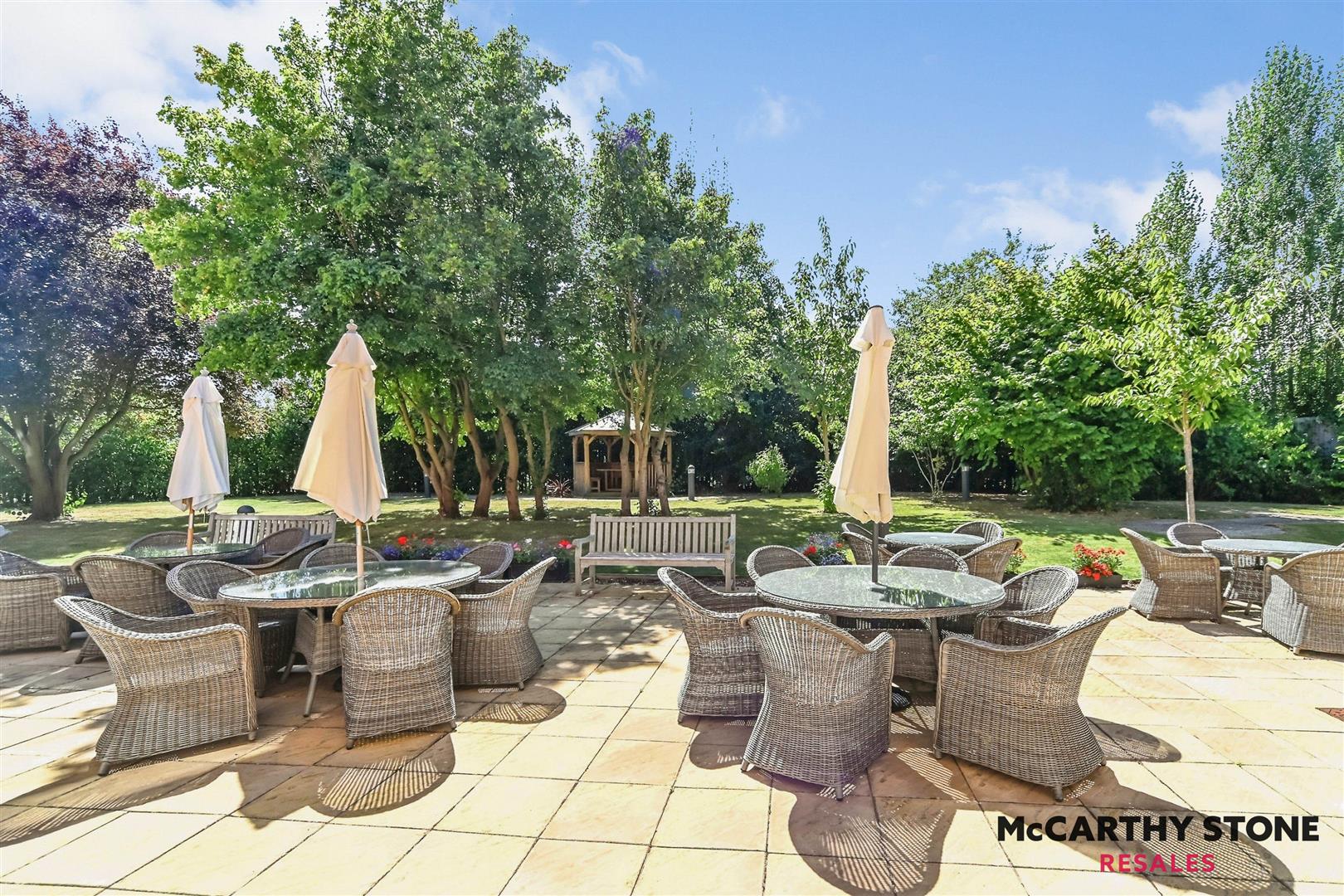 Oakhill Place, High View, Bedford, Bedfordshire, MK41 8FB