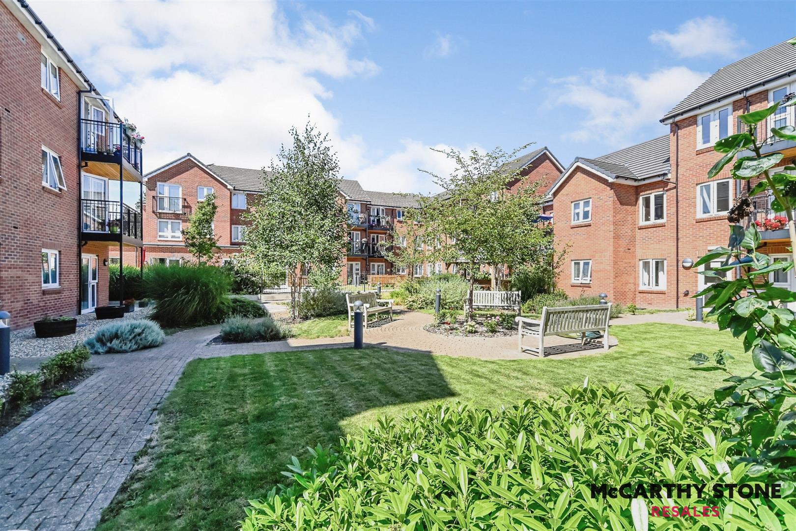 Oakhill Place, High View, Bedford, Bedfordshire, MK41 8FB