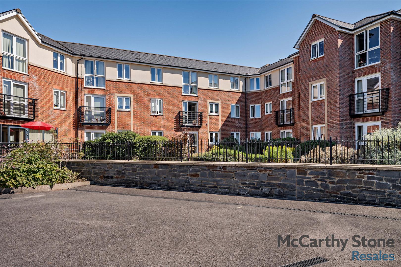 Coleridge Court, Clevedon, BS21 6FL
