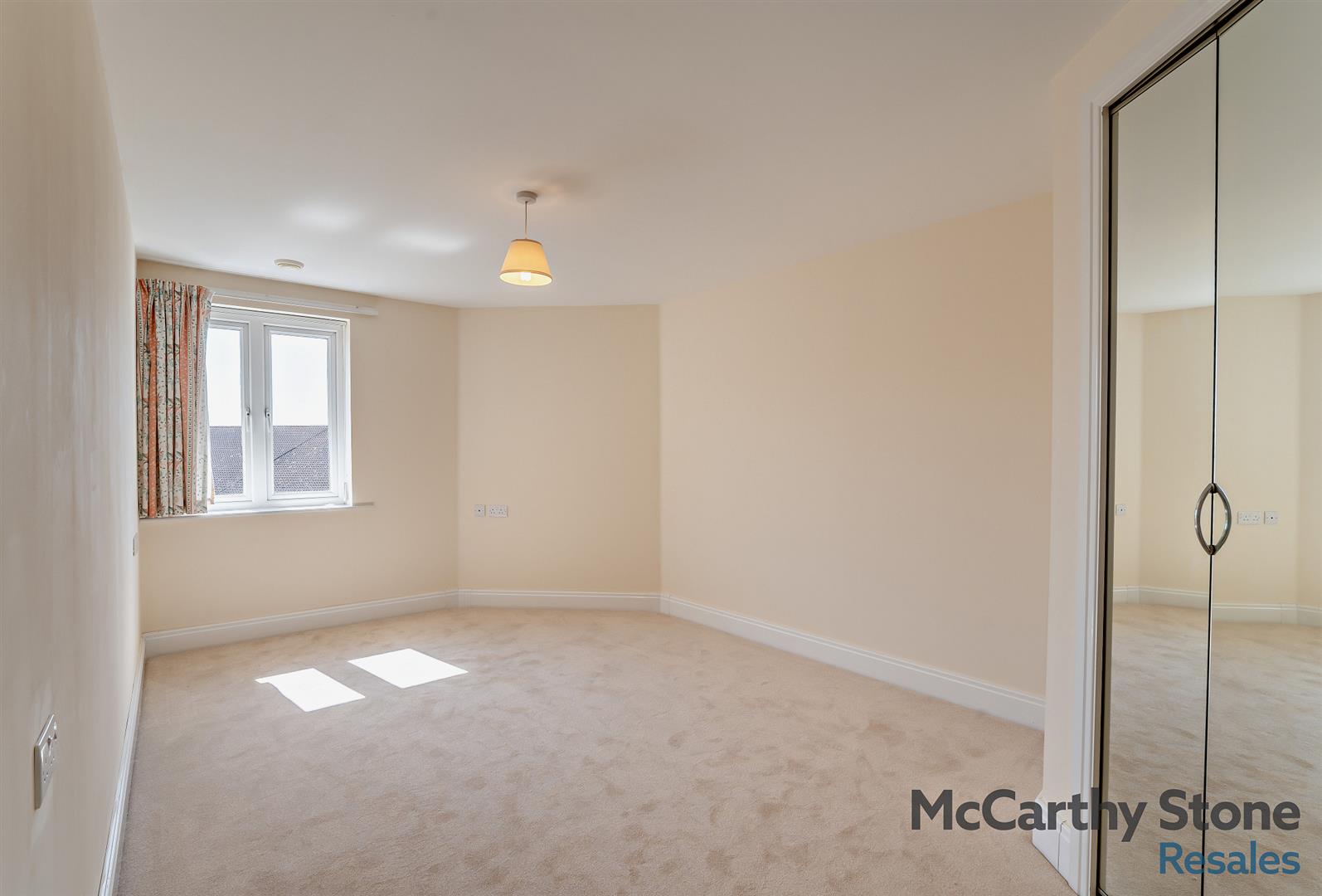 Coleridge Court, Clevedon, BS21 6FL