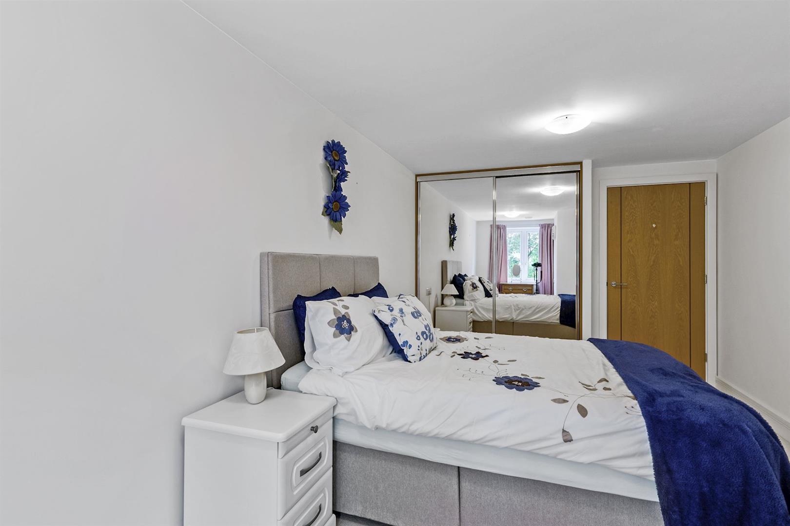 Crayshaw Court, Abbotsmead Place, Caversham, Reading