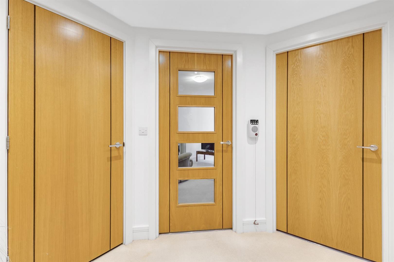 Crayshaw Court, Abbotsmead Place, Caversham, Reading