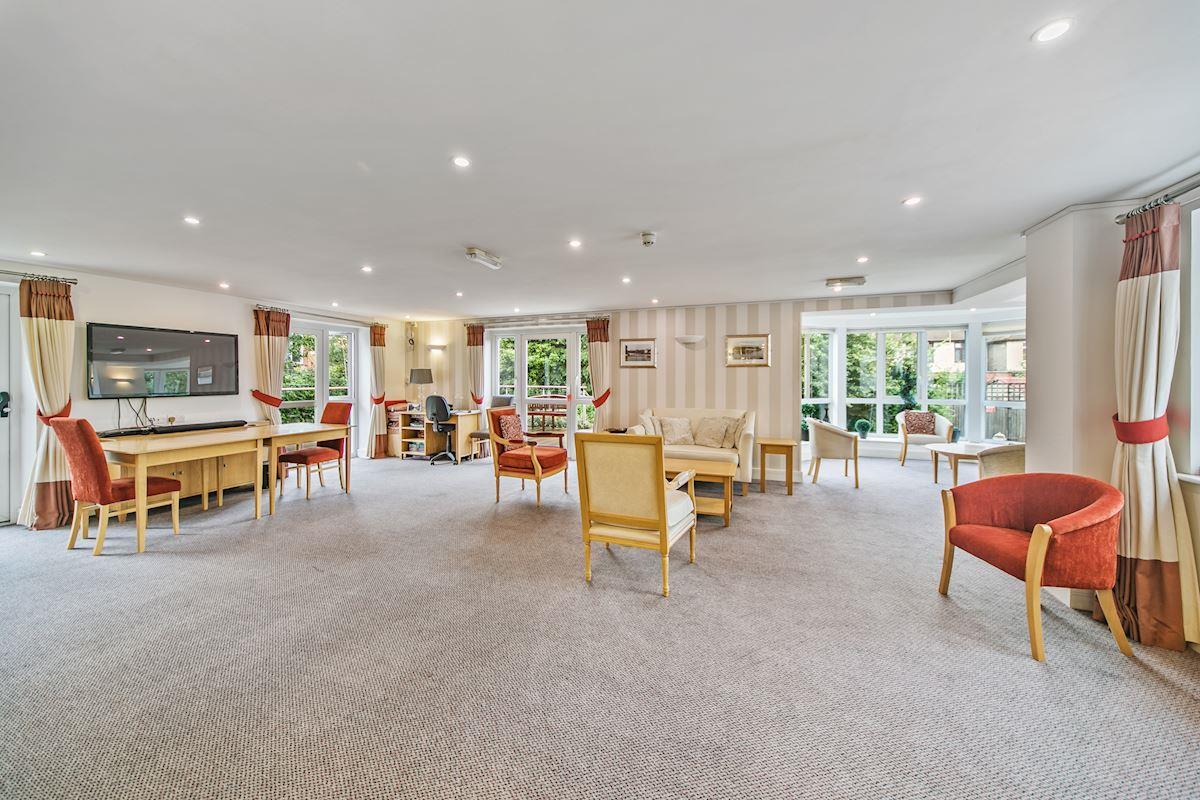 Crayshaw Court, Abbotsmead Place, Caversham, Reading