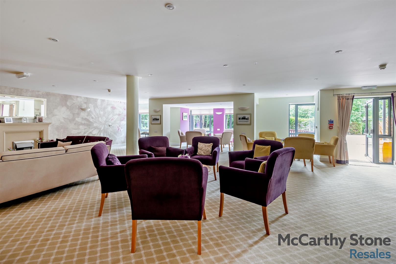 Mandeville Court, Darkes Lane, Potters Bar, Hertfordshire, EN6 1BZ