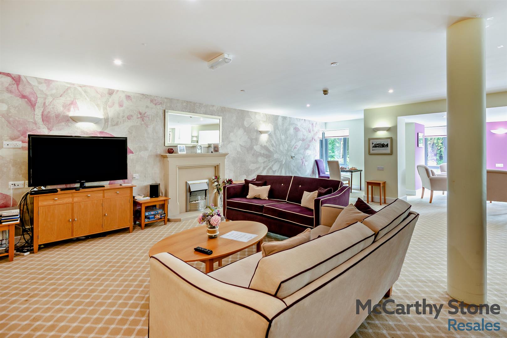 Mandeville Court, Darkes Lane, Potters Bar, Hertfordshire, EN6 1BZ