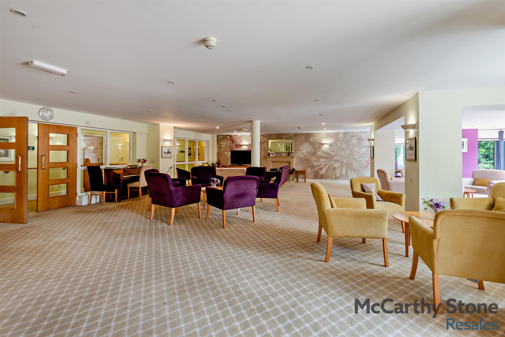 Mandeville Court, Darkes Lane, Potters Bar, Hertfordshire, EN6 1BZ