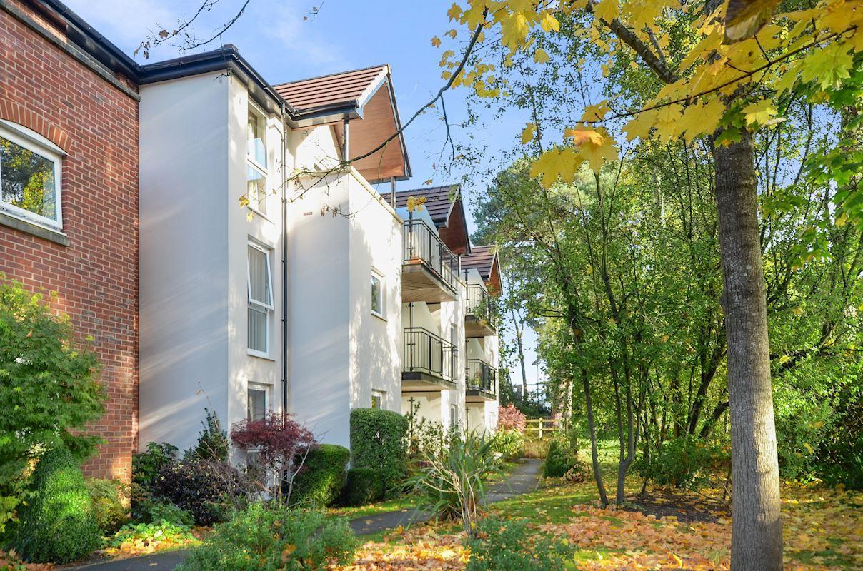 Cherrett Court, Ringwood Road, Ferndown