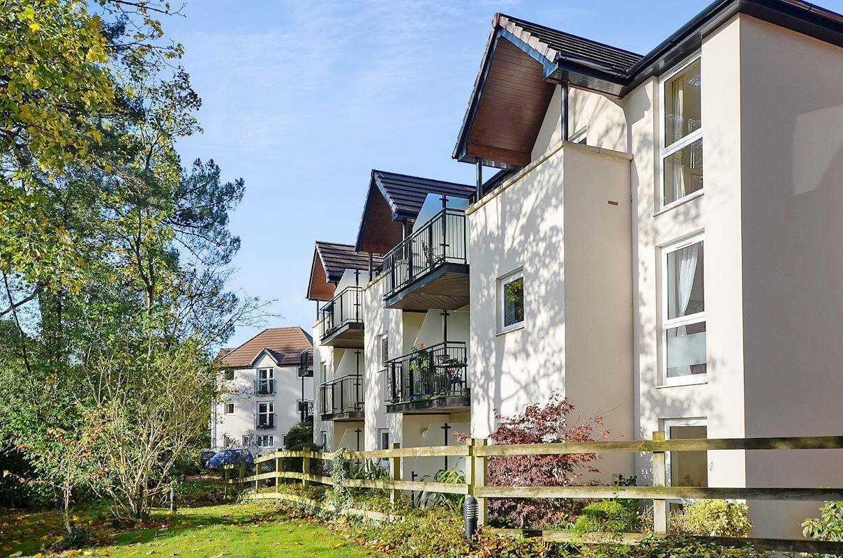 Cherrett Court, Ringwood Road, Ferndown