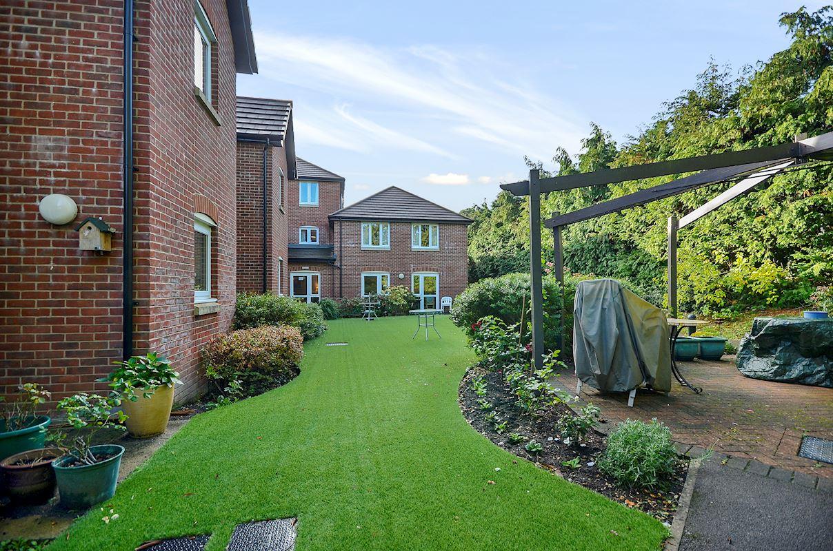 Cherrett Court, Ringwood Road, Ferndown