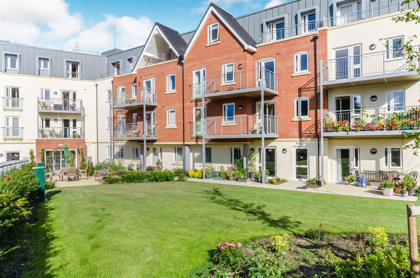 Macaulay Road, Broadstone, Dorset, BH18 8AR