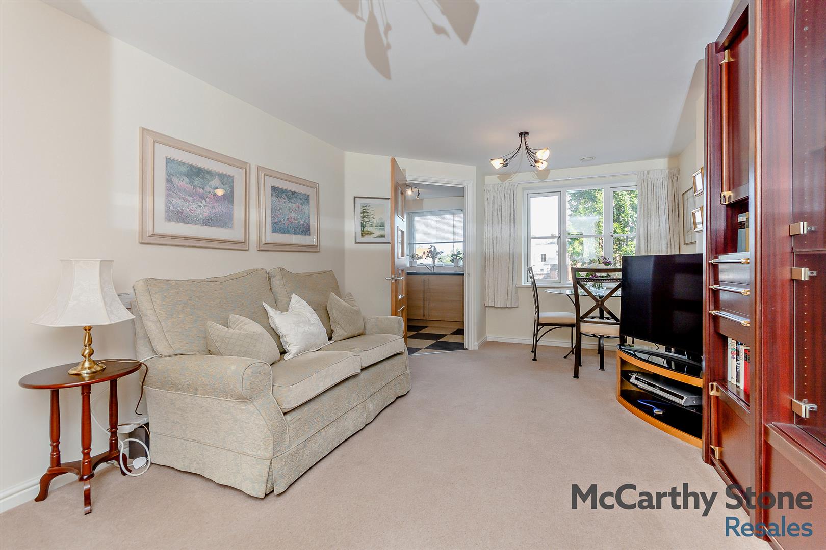 Lady Susan Court, New Road, Basingstoke A One Bedroom First Floor Retirement Apartment