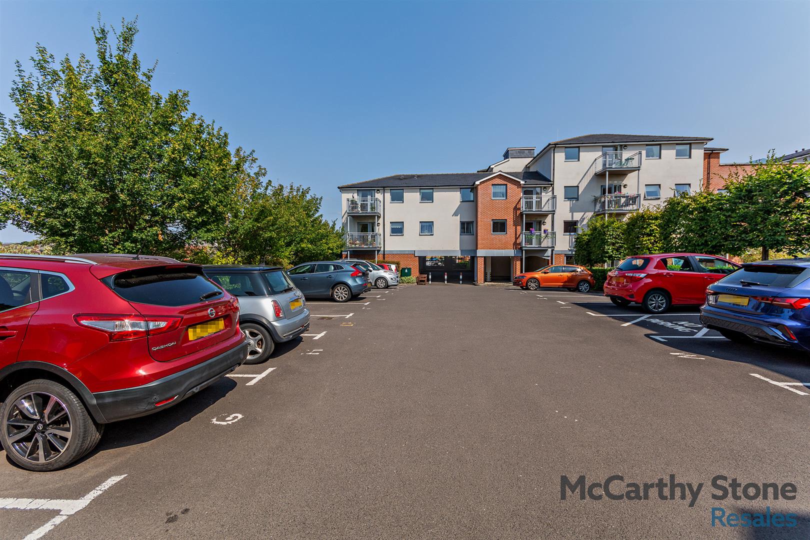 Lady Susan Court, New Road, Basingstoke A One Bedroom First Floor Retirement Apartment