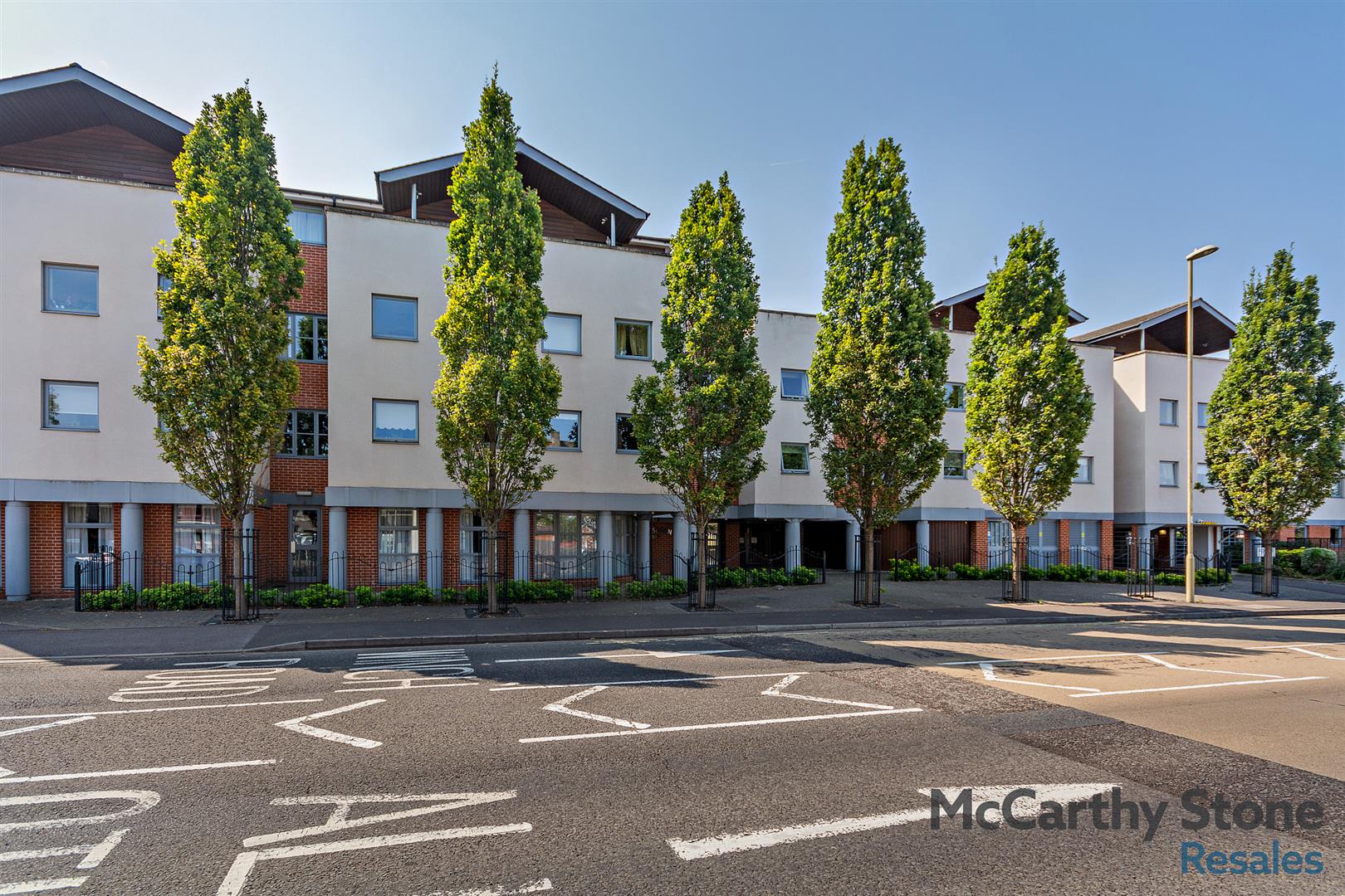 Lady Susan Court, New Road, Basingstoke A One Bedroom First Floor Retirement Apartment