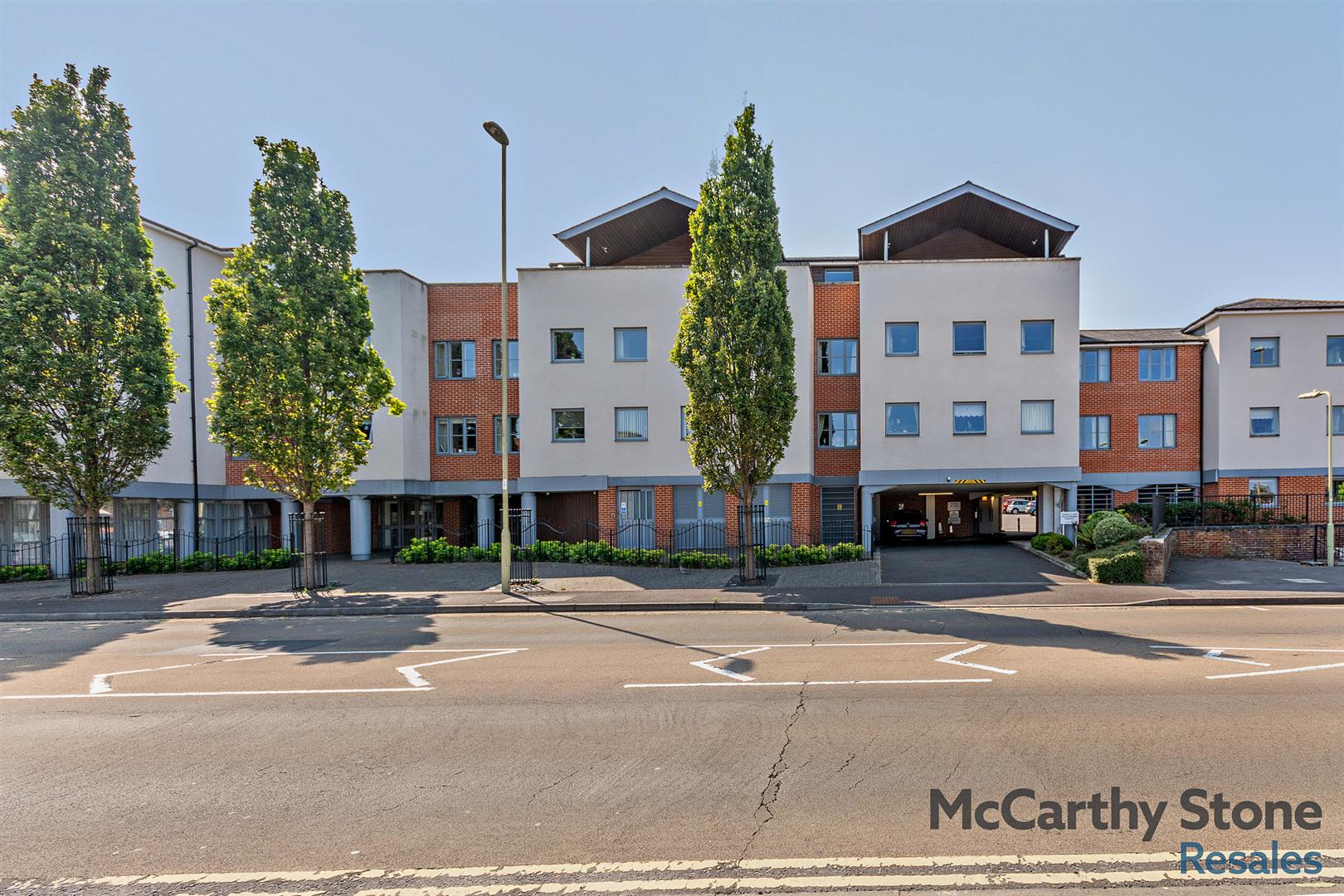 Lady Susan Court, New Road, Basingstoke A One Bedroom First Floor Retirement Apartment