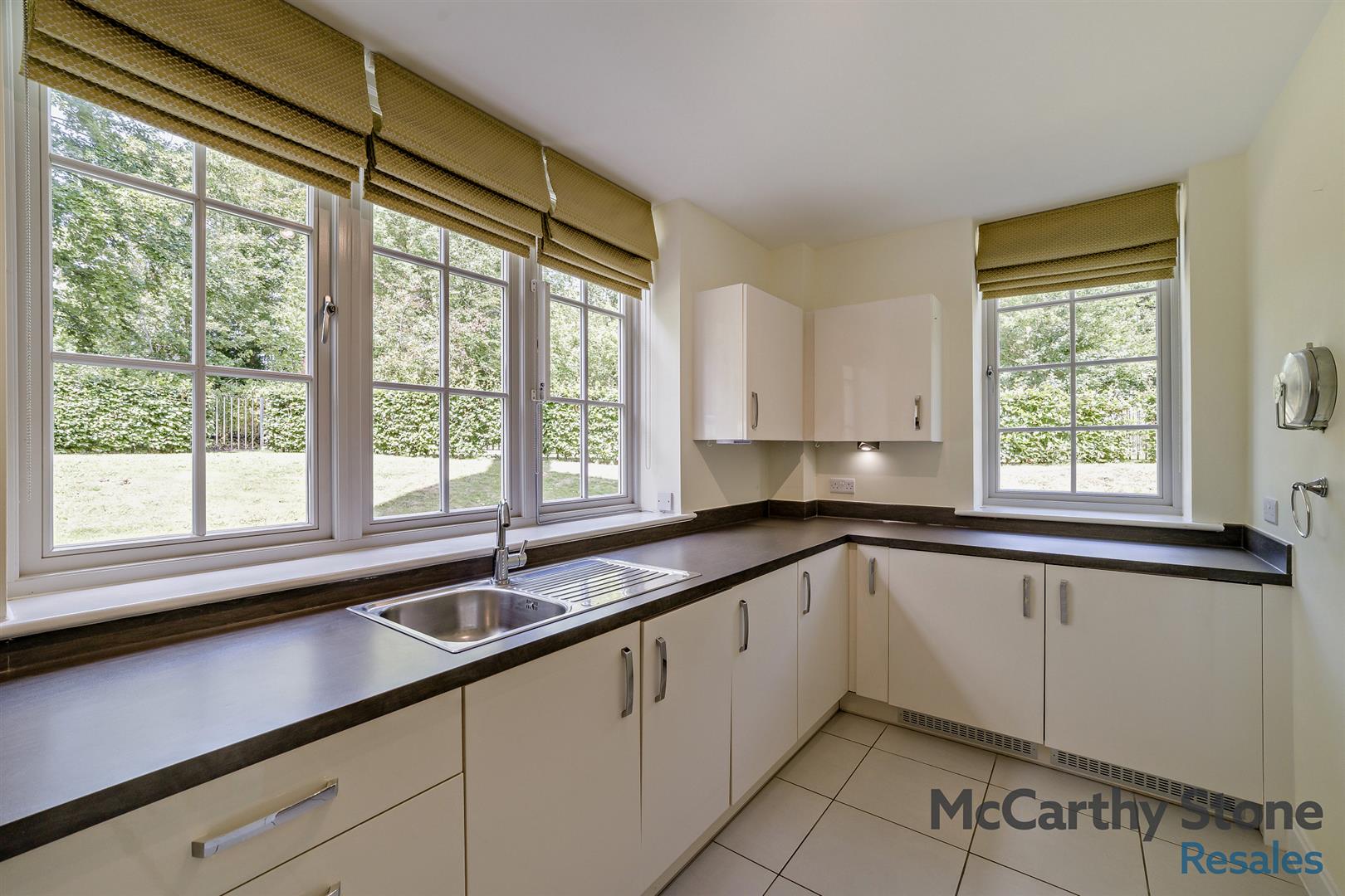 Hawkesbury Place, Fosseway, Stow on the Wold