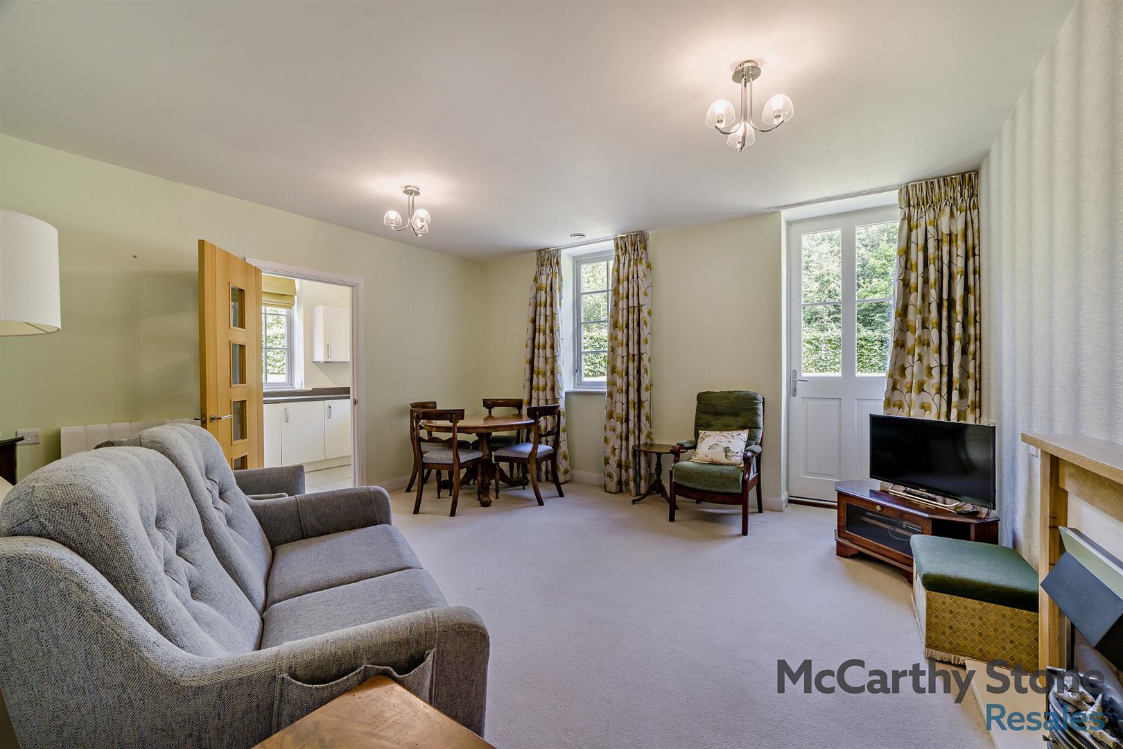 Hawkesbury Place, Fosseway, Stow on the Wold