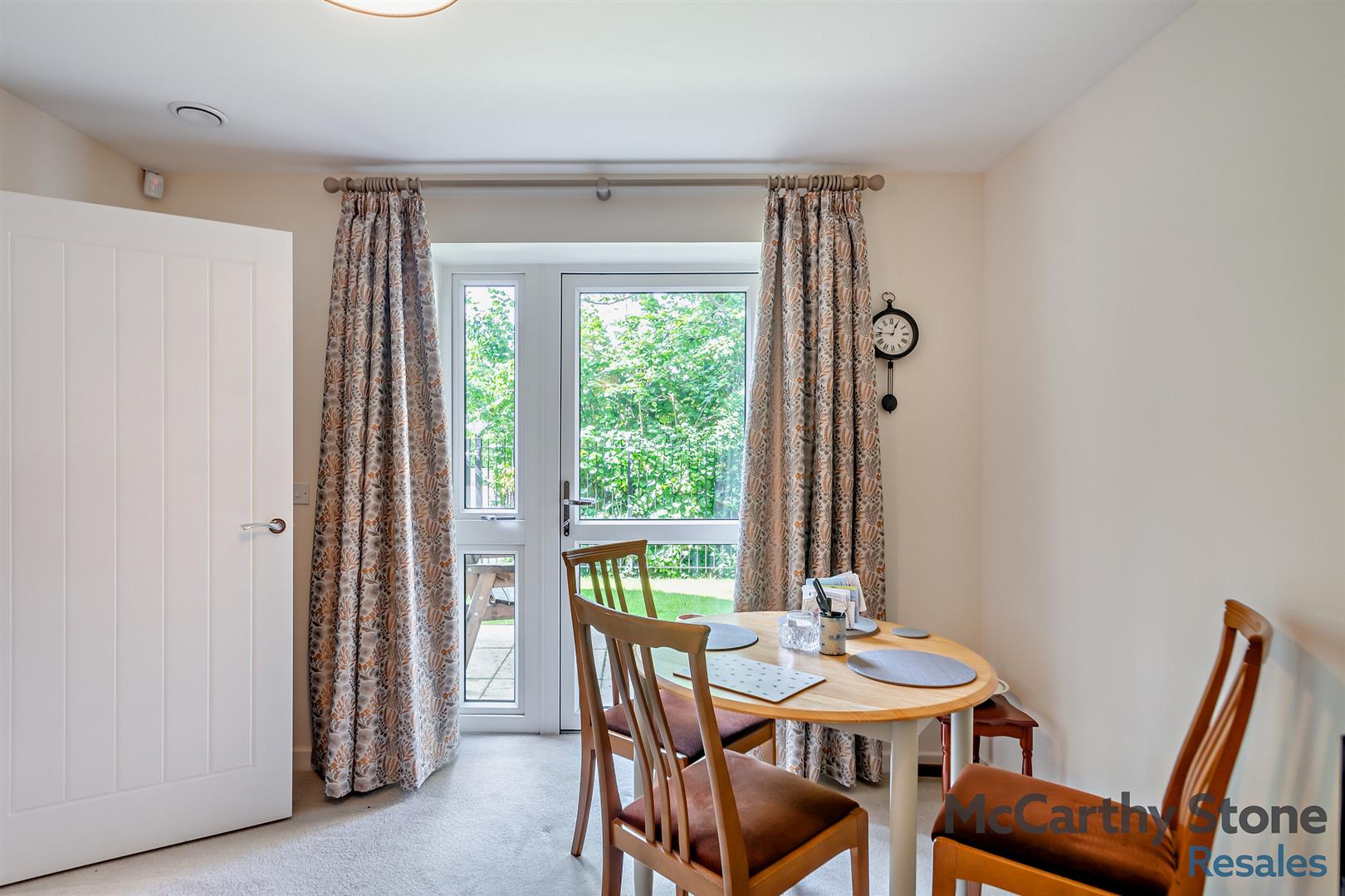 Summer Court, Burley In Wharfedale