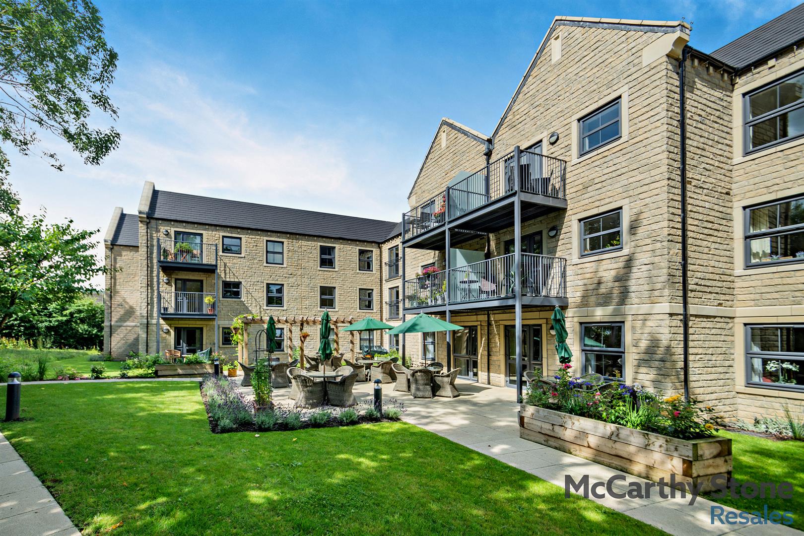 Summer Court, Burley In Wharfedale