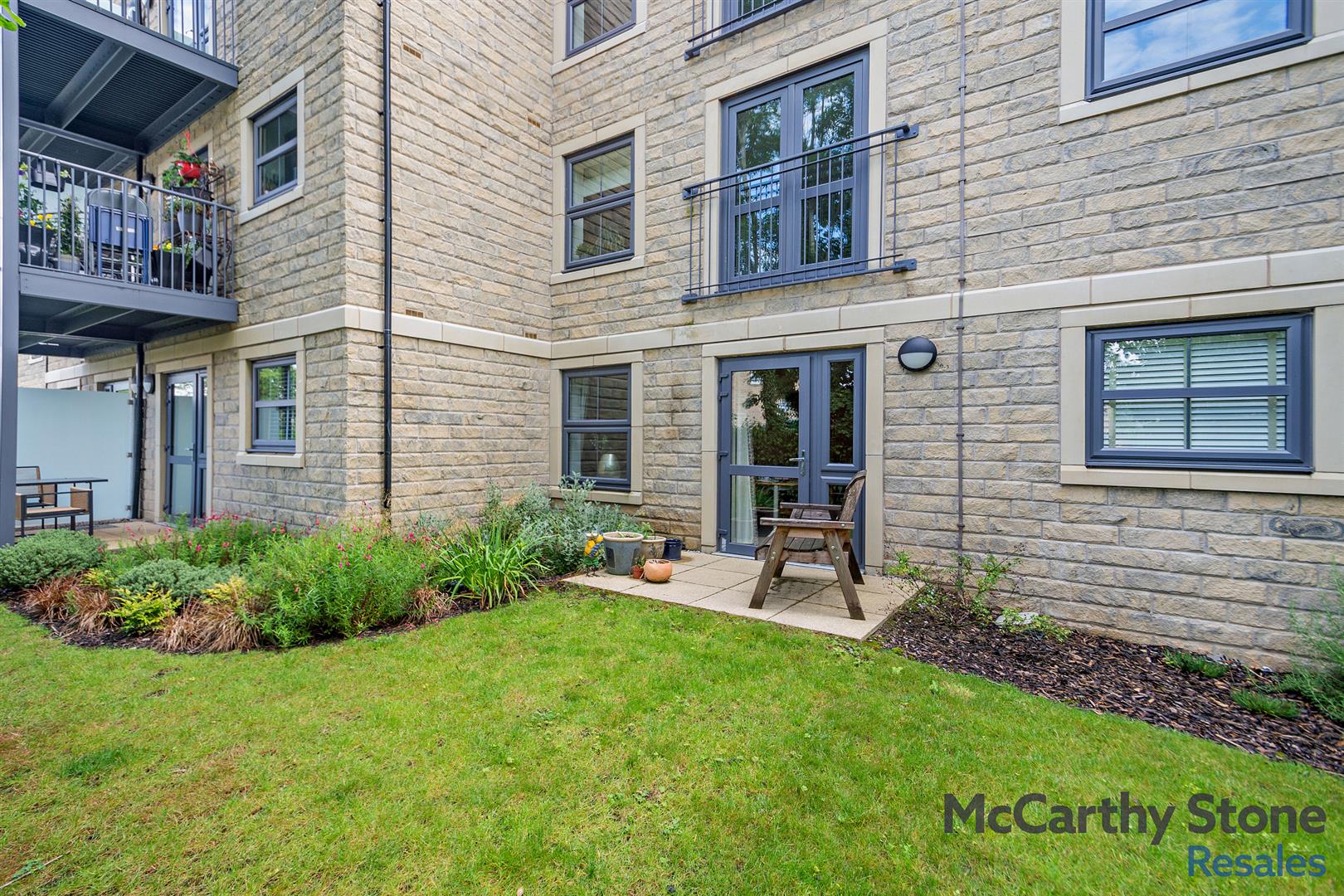 Summer Court, Burley In Wharfedale