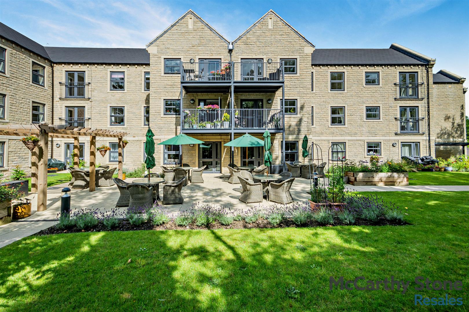 Summer Court, Burley In Wharfedale
