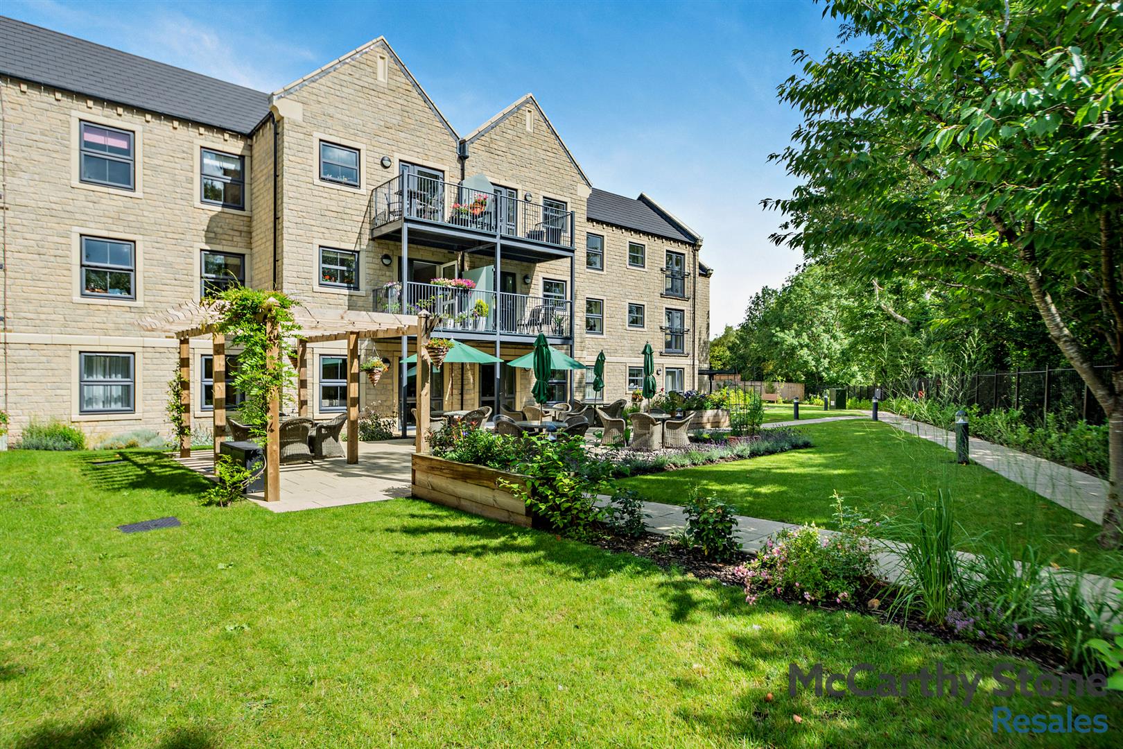 Summer Court, Burley In Wharfedale