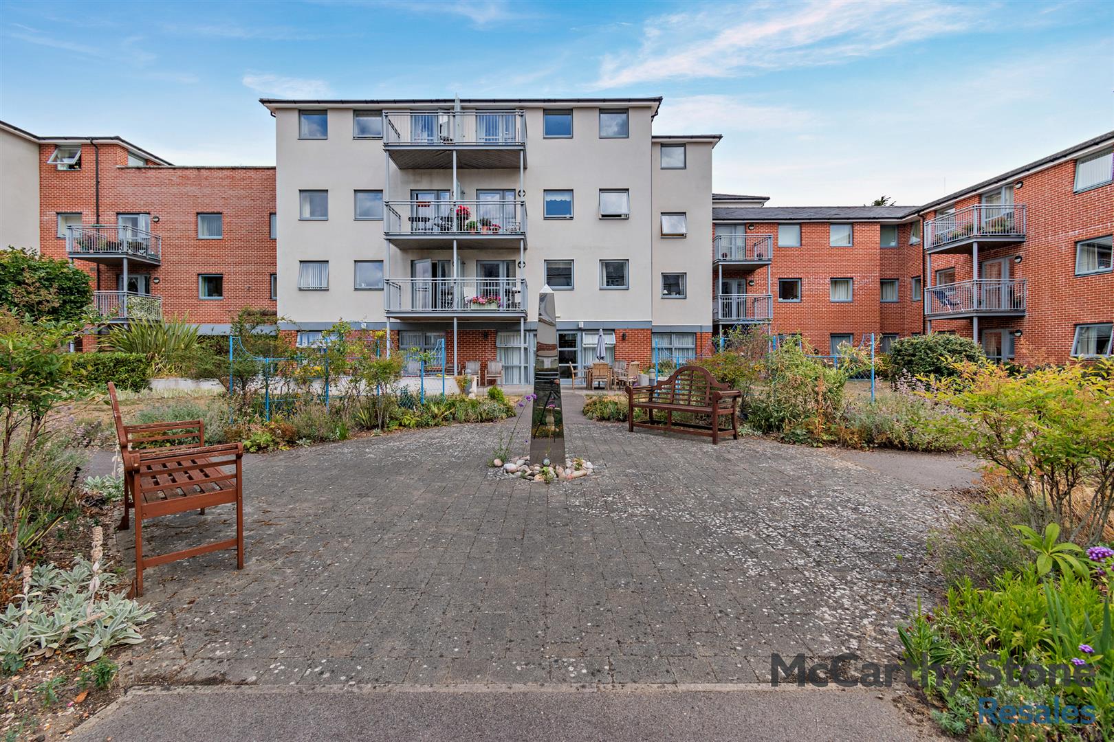 Lady Susan Court, New Road, Basingstoke A One Bedroom Second Floor Retirement Apartment