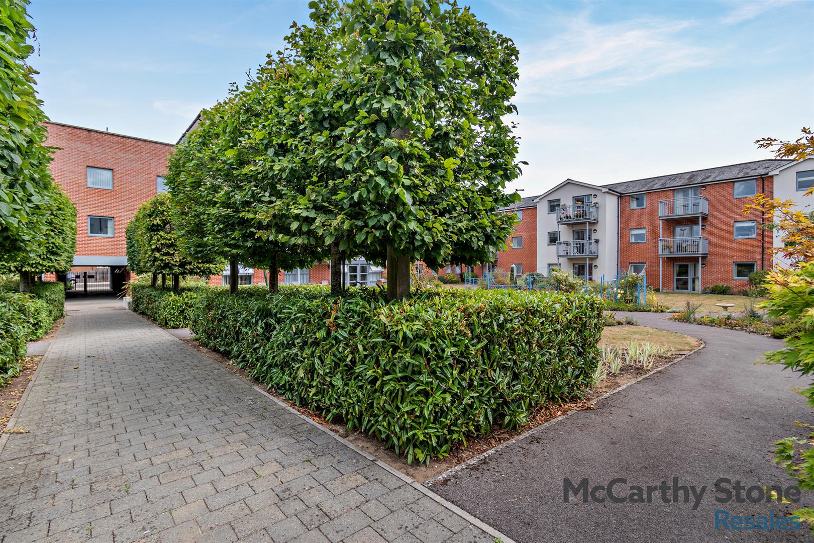 Lady Susan Court, New Road, Basingstoke A One Bedroom Second Floor Retirement Apartment