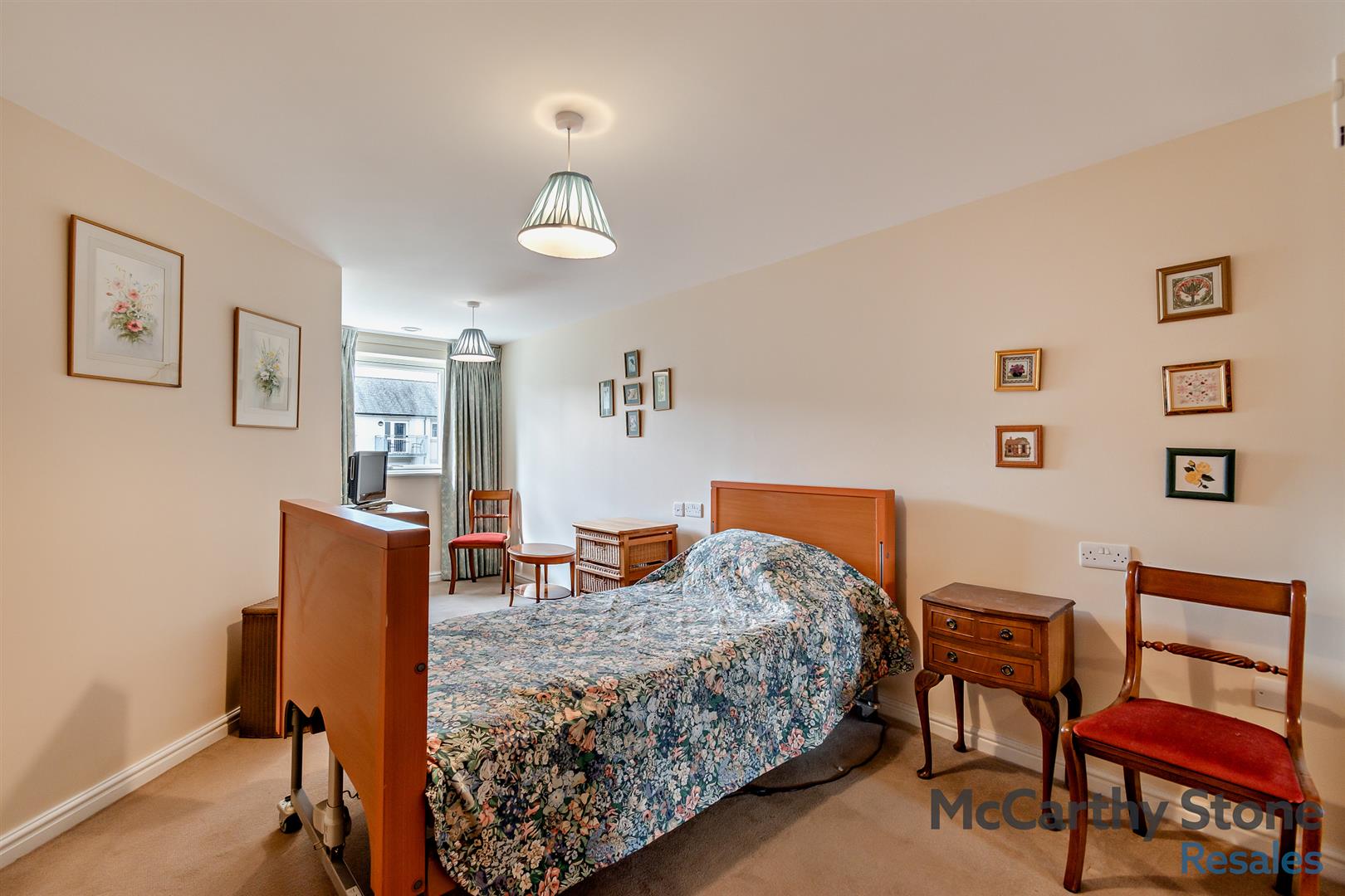 Lady Susan Court, New Road, Basingstoke A One Bedroom Second Floor Retirement Apartment