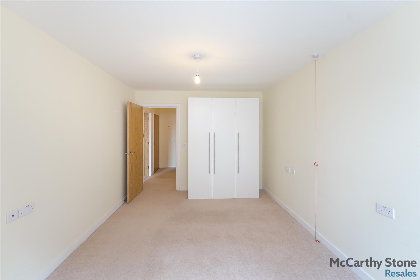 Lyle Court, Barnton Grove, Edinburgh, EH4 6EZ