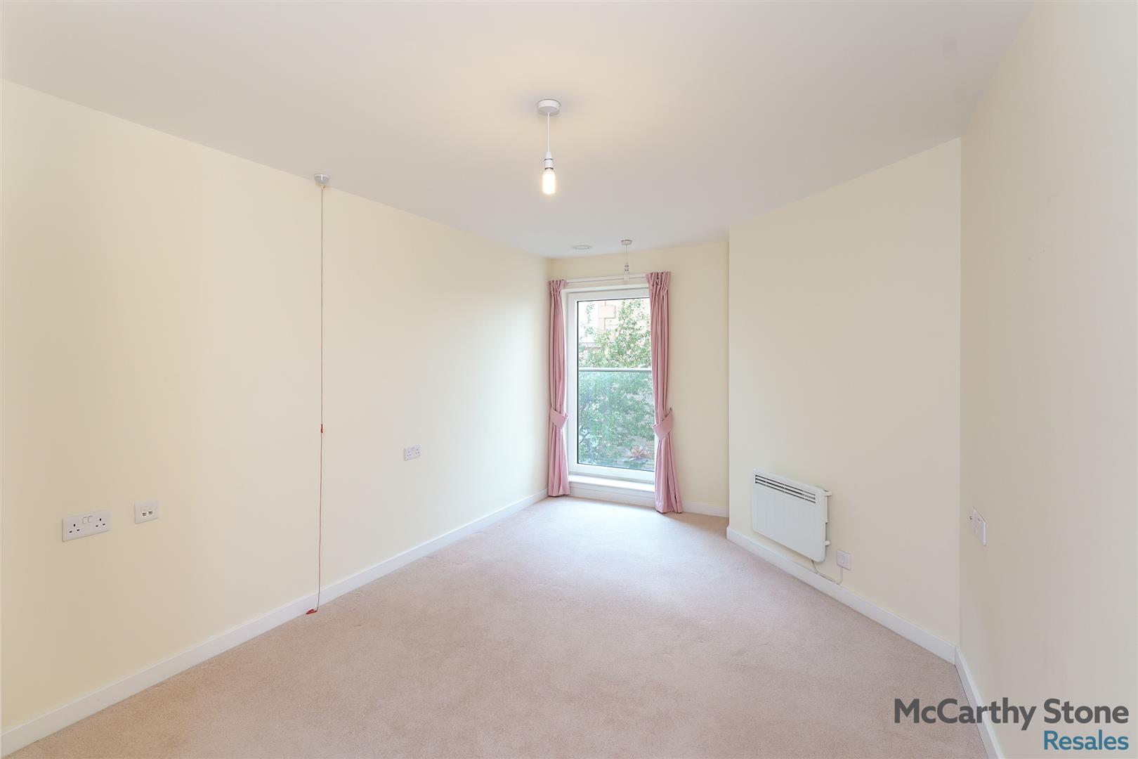 Lyle Court, Barnton Grove, Edinburgh, EH4 6EZ